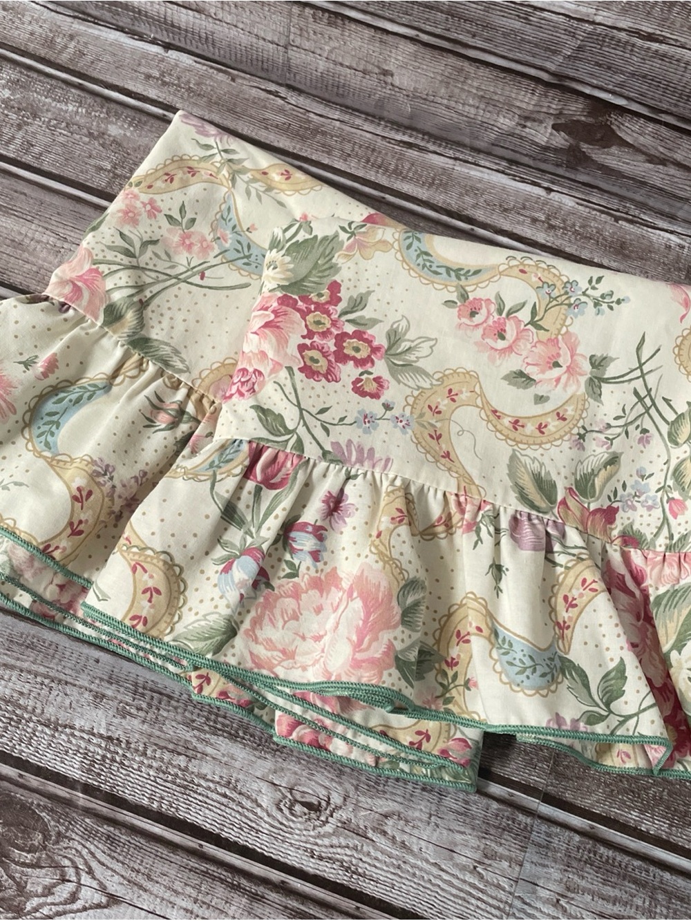 2 Martha Stewart Queen pillowcase shabby chic floral cottagecore country granny